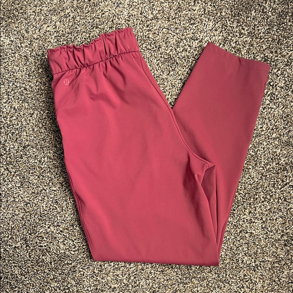 Lululemon High Rise Pants 7/8 - Size 8